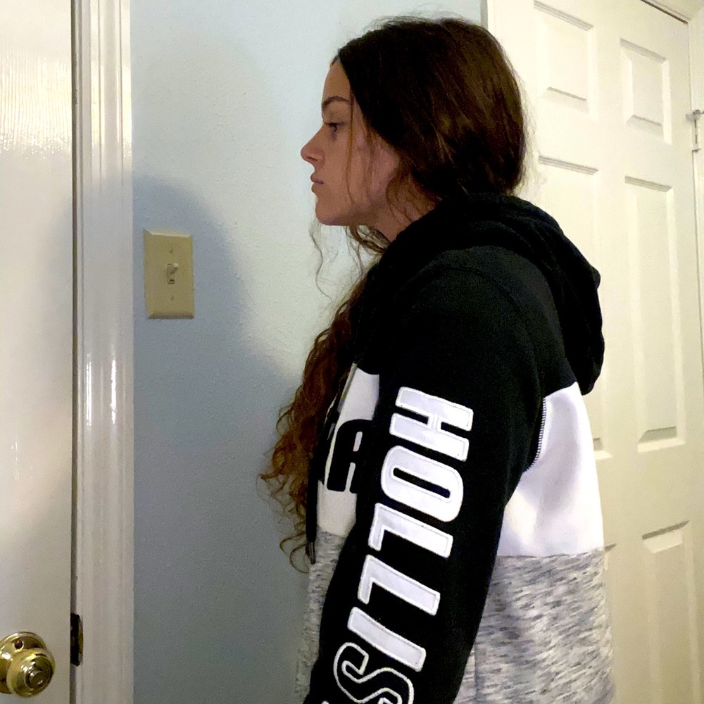 Black/White/Grey Hollister Hoodie🙈